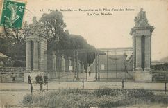 CPA Versailles - Perspective de la Pièce d'eau des Suisses - Les Cent Marches