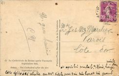 CPA La Cathédrale de Reims après l'incendie Septembre 1914