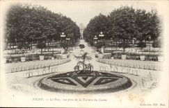 Vichy - the Park seen from of the Terrace of the Casino - CPA