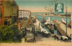 CPA Honfleur Le Port vu de la Lieutenance Bateau