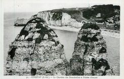 CPA Etretat S Inf La Chambre des Demoiselles et Falaise d'amont 