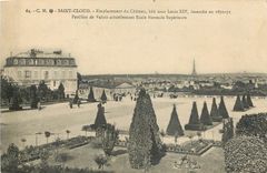 CPA SAINT-CLOUD - Emplacement du Château  bati sous Louis XIV  incendié en 1870-71. Pavillon de Valo