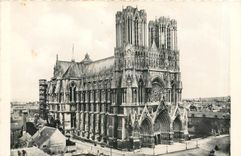 CPA La Cathedrale de Reims 