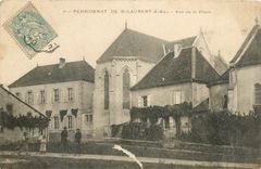 CPA Pensionnat de St Laurent S et L vue de la place 