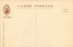 CPA Reims cathedrale les Tours vues de la Rue de l'universite Porche de l'Ancien Hotel a l'Aigle d'A