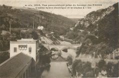 CPA Vue panoramique prise du barrage des Fades l'Usine hydro electrique et le viaduc a 1 km 