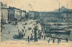 CPA Marseille Le Quai des Belges et Notre Dame de la Garde Bateaux