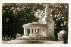 CPA Nancy Monument aux Morts de la Grande Guerre 