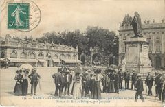 CPA Nancy la Place Stanislas Fontaine d'Amphitrite par Guibal et Jean Lamour statue du Roi Pologne p