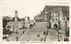 CPA Marseille l'Escalier monumental de la Gare St Charles 