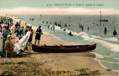 Deauville CPA Everyone bathes