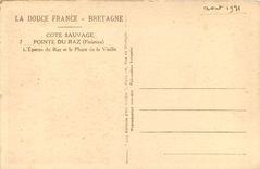 CPA Pointe du Raz Finestere - L'Eperon du Raz et le Phare de la Vieille