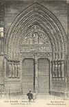 CPA Paris - Notre-Dame Portail de droite