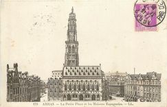 CPA Arras la petite place et les maisons espagnoles
