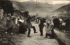 CPA Faggot of Auvergne (folklore caps costume dances)