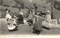 CPA Faggot of Auvergne (folklore caps costume dances)