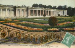 CPA Versailles grand Trianon facade sur les jardins 
