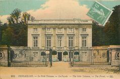 CPA Versailles le Petit Trianon la facade 