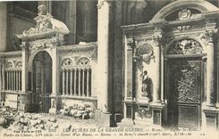 CPA Les Ruines de la Grande Guerre Reims Eglise St Remy Porte du Choeur XV siecle 