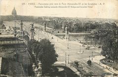 CPA Paris Panorama pris vers le Pont Alexandre III et les Invalides 