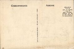 CPA Young girl of Douarnenez in costume of festival Brittany (folklore costume headlight lighthouse)