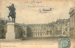 CPA Chateau de Versailles Statue de Louis XIV et Cour Royale 