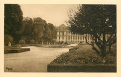 CPA Versailles Le Chateau l'Opera vue prise des Parterres du nord 