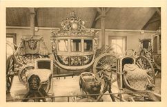 CPA Versailles Musee des voitures Petit Trianon le carrosse du sacre de Charles X 