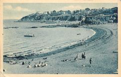 CPA St QUAY-PORTRIEUX-L es plages et les Pointe du Semaphore