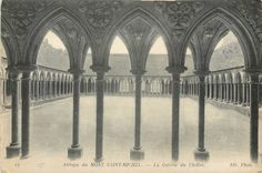 CPA ABBAYE DU MONT ST MICHEL-La galerie du cloitre