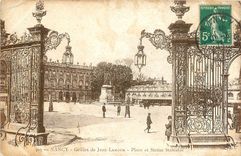 CPA NANCY-Grilles de Jean Lamour-Place et Statue Stanislas