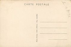 CPA Montmajour- cour du cloitre le puits