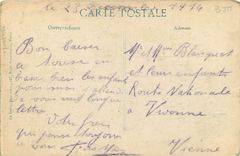 CPA Bombardement de Reims La Cathedrale en feu Militaria