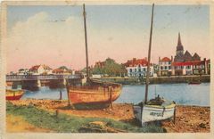 CPA Saint Gilles Le Quai du Port Fedile Bateaux