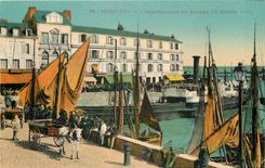 CPA Honfleur L'Embarcadere du Bateau du Havre Bateaux
