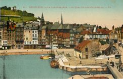 CPA Honfleur La Lieutenance Le Quai Sainte Catherine 