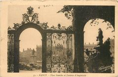 CPA Nancy Place Stanislas et Fontaine d'Amphitrite 