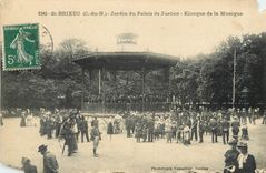 CPA St Brieuc C du N Jardin du Palais de Justice 