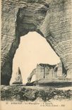 CPA Etretat La Manneporte L'Aiguille et la Porte d'Aval 
