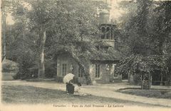 CPA Versailles Parc du petit trianon la Laiterie
