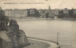 CPA Dinard L et V Vue sur la Plage et la Digue Promenade 
