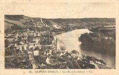 CPA Le Petit Andely La ville et le chateau 