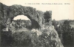 CPA Vallee de la Cure Pierre Perthuis la Roche percee 