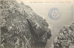 CPA Pointe du Raz L'Enfer de Plogofi La Cheminee du Diable 