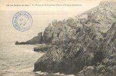 CPA La Pointe du Raz Le Moine vu de l'Extreme Pointe 