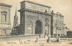 CPA Montpellier L'Arc de Triomphe et l'Eglise Sainte Anne 