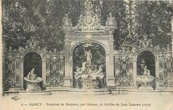 CPA Nancy Fontaine de Neptune par Guibal et Grilles de Jean Lamour 