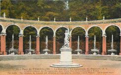 CPA Parc de Versailles Le Chateau La Colonnade de Mansart 