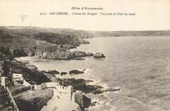 CPA Cap Frehel L'Anse des Sevigne Vue prise du Fort La Latte 