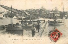 CPA Marseille Vieux Port et ND de la Garde Bateaux